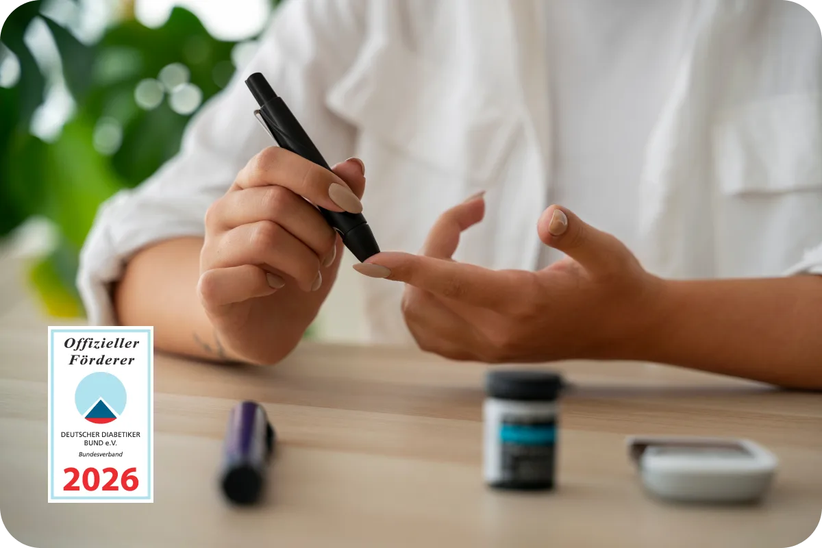 Aktives Leben mit Diabetes: Senior-Paar im Tageslicht